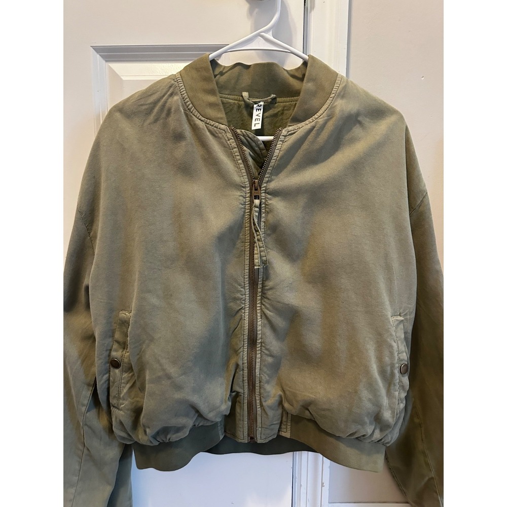 Revel cropped jacket - size M - green/khaki - excellent condtion